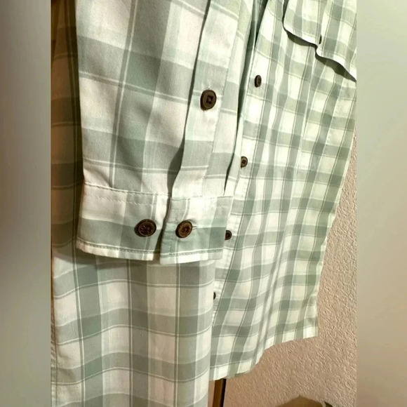 Patagonia button down shirt size M - Picture 6 of 10